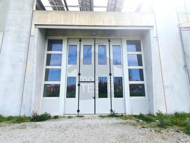 Capannone in affitto a Rimini, Reggio Emilia