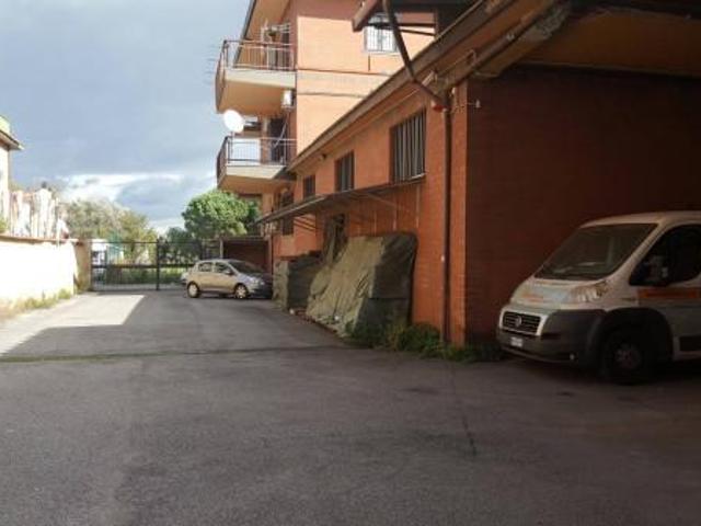 Capannone in affitto a Municipio Roma XII, Roma Capitale