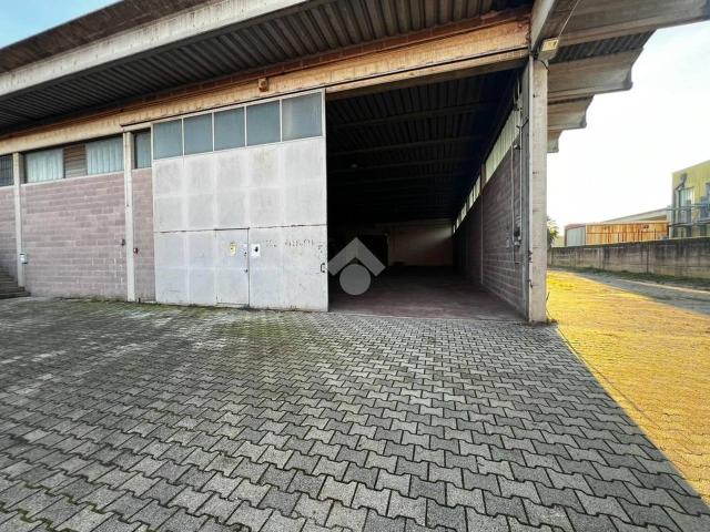 Capannone in affitto a Salzano, Veneto