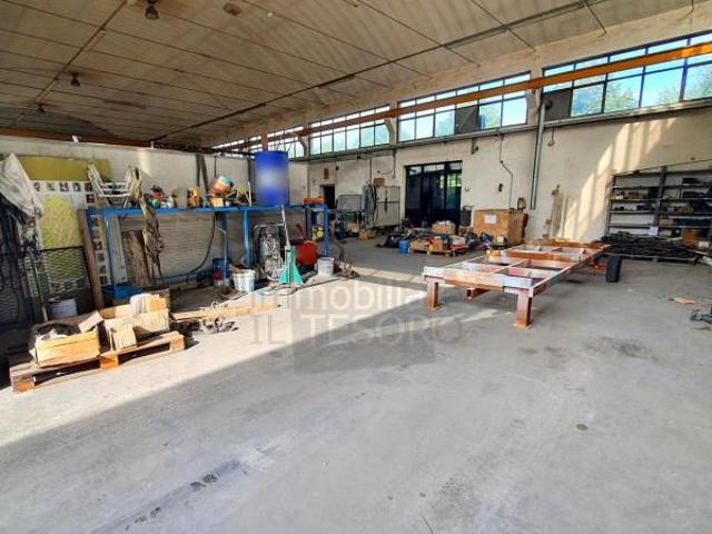 Capannone in affitto a Unione di comuni Valmarecchia, San Leo