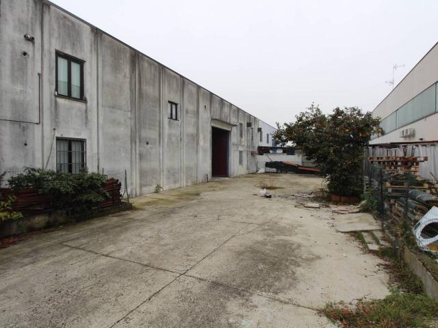 Capannone in affitto a San Martino Siccomario, Lombardia