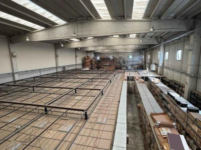 Capannone in affitto a San Nicola La Strada, Campania