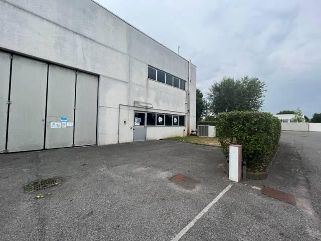 Capannone in affitto a Treviglio, Lombardia