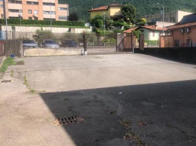 Capannone in affitto a Valmadrera, Lombardia