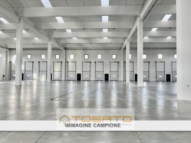 Capannone in affitto a Quinzano, Brenzone