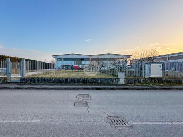 Capannone in affitto a Casalromano, Lombardia