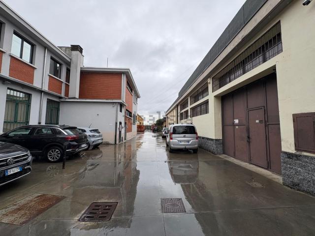 Capannone in affitto a Villaggio Cavour, Settimo Milanese