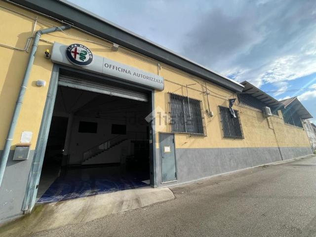 Capannone in affitto a Municipalità 6, Campania