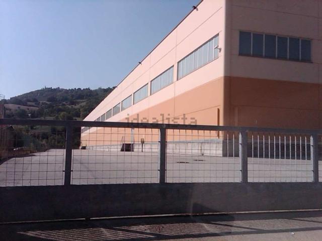 Capannone in affitto a Croce, Monte Colombo