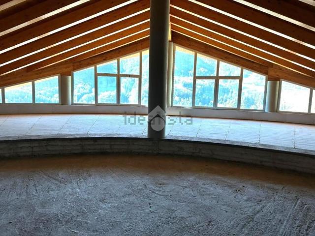 Capannone in affitto a Comunità montana della valle Camonica, Ossimo Superiore