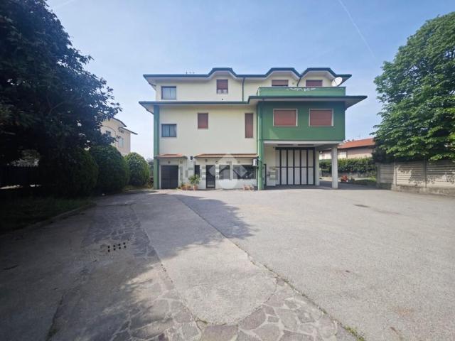 Capannone in affitto a Flero, Lombardia