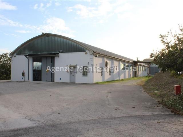 Capannone in affitto a Mondaino, Reggio Emilia