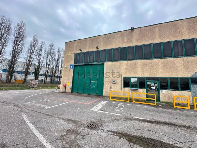 Capannone in affitto a Granze di Camin, Padova