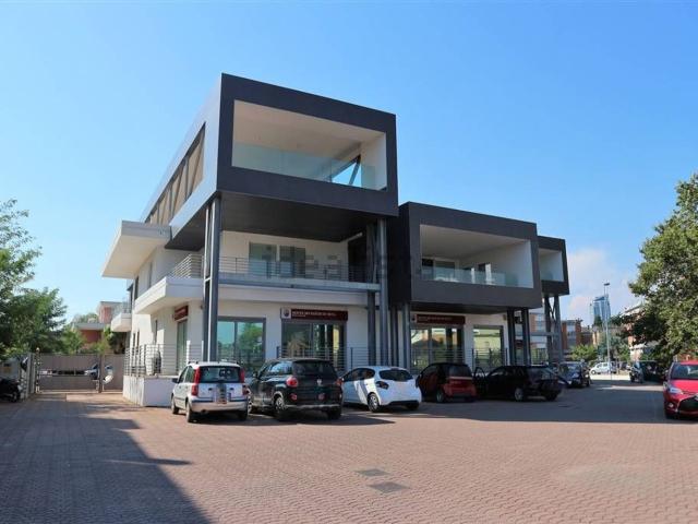 Capannone in affitto a Quartiere Italia, Latina