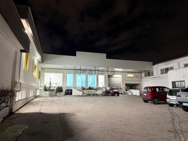Capannone in affitto a Municipio 2, Puglia