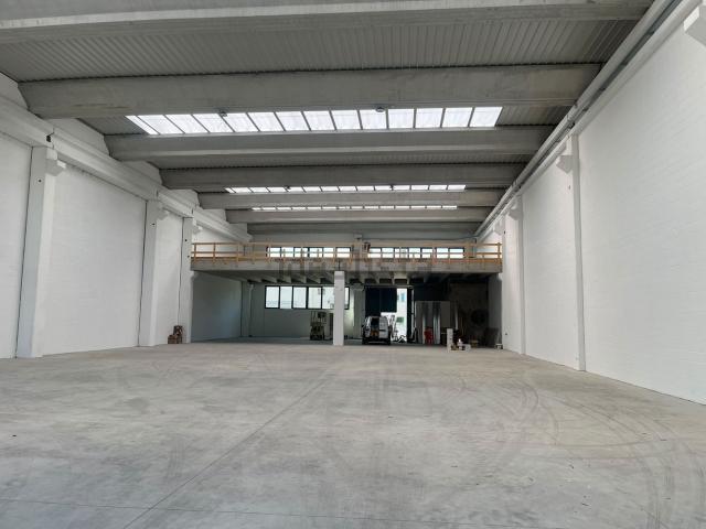 Capannone in affitto a Rancate, Concorezzo
