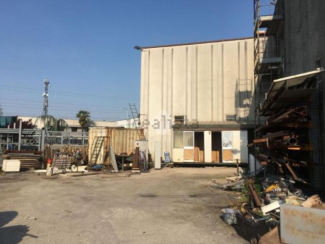 Capannone in affitto a Saonara, Veneto