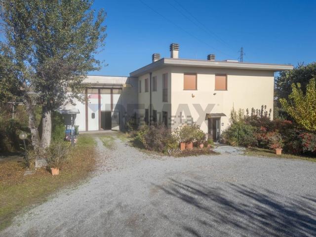 Capannone in affitto a Sant'Albino, Monza