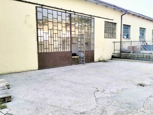 Capannone in affitto a Lonato del Garda, Brescia