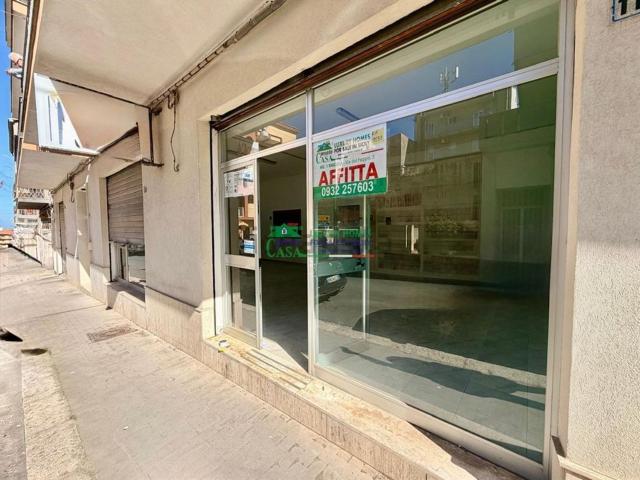 Capannone in affitto a Ragusa, Sicilia