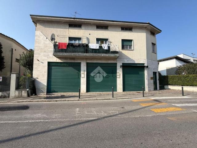 Capannone in affitto a Azzano San Paolo, Lombardia