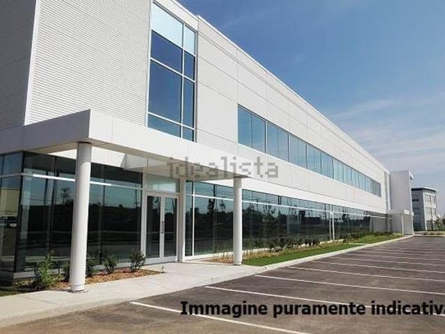 Capannone in affitto a Le Badie, Prato