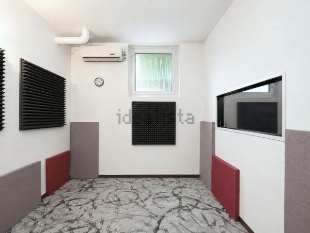 Capannone in affitto a Municipio 9, Milano