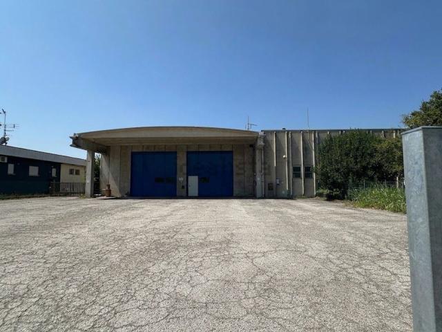 Capannone in affitto a Lendinara, Veneto