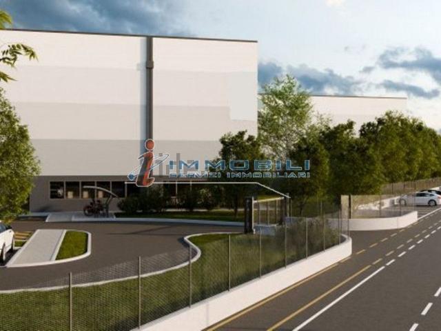 Capannone in affitto a Ferno, Varese