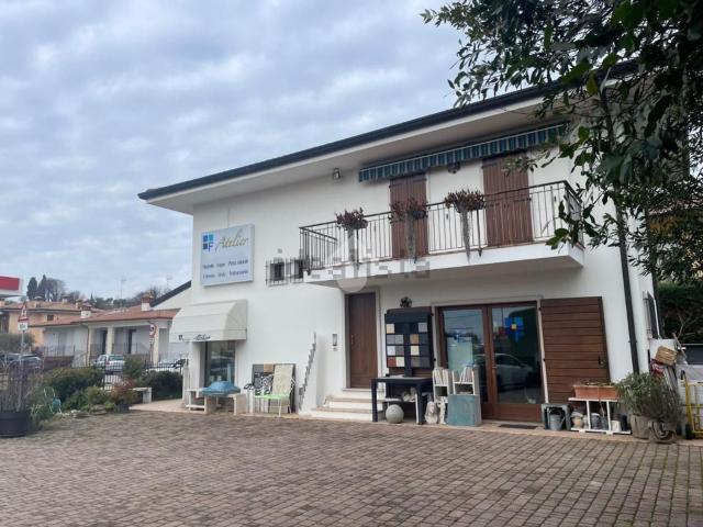 Capannone in affitto a Bardolino, Veneto