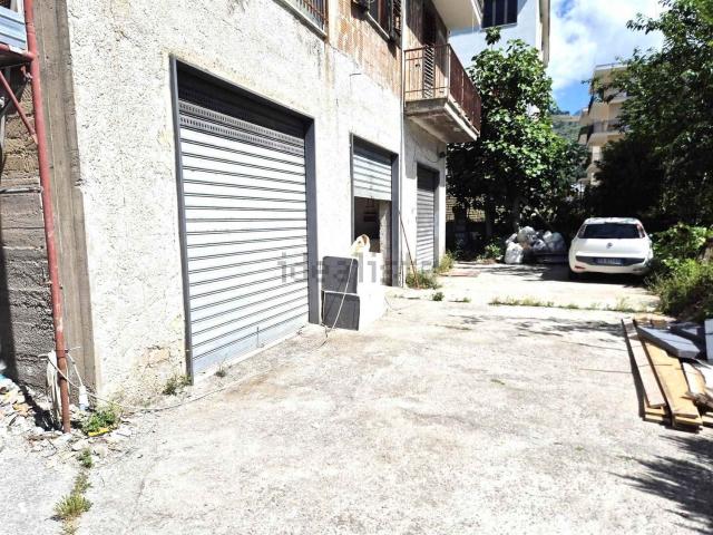 Capannone in affitto a Siano, Campania
