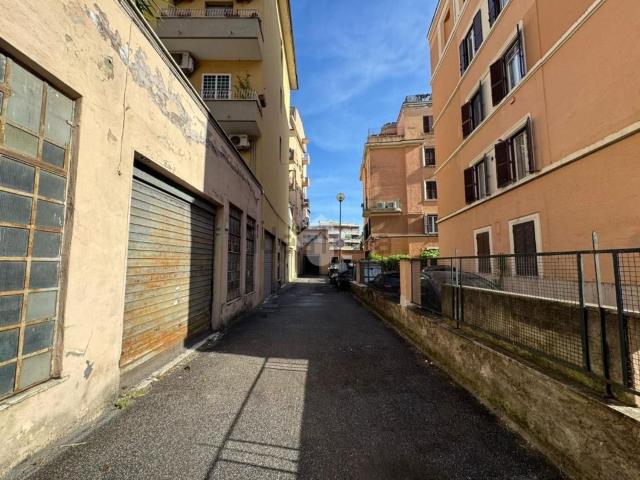 Capannone in affitto a Municipio Roma I, Roma Capitale