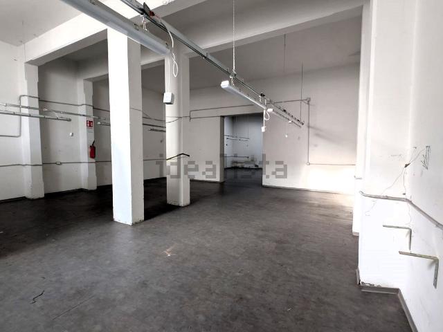 Capannone in affitto a San Paolo, Prato