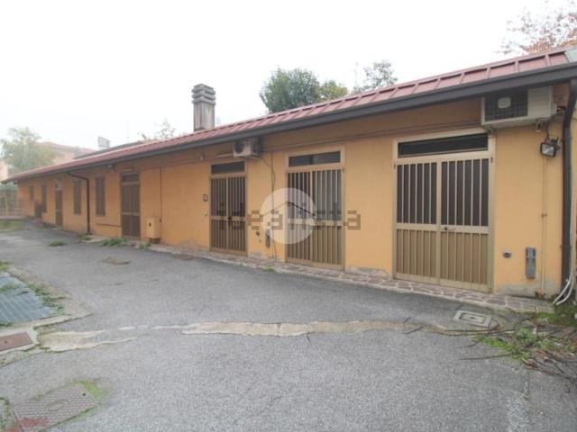 Capannone in affitto a Zona Ovest, Brescia