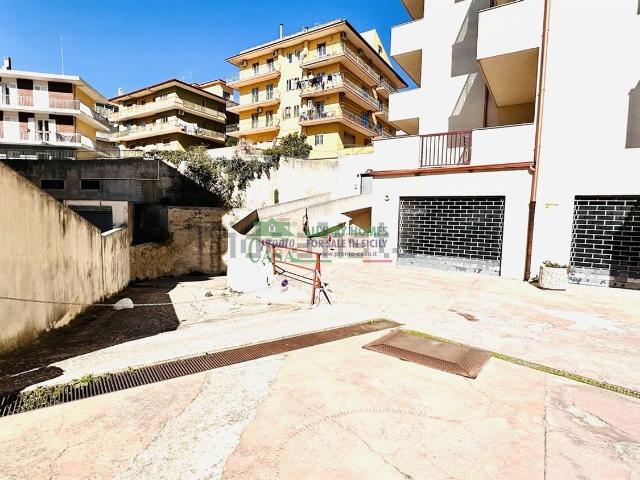 Capannone in affitto a Ragusa, Sicilia