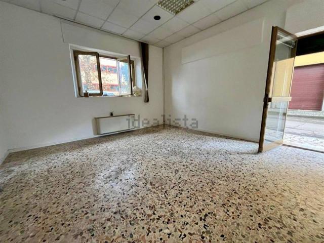 Capannone in affitto a Palazzo Del Pero, Toscana
