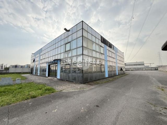 Capannone in affitto a Travagliato, Lombardia