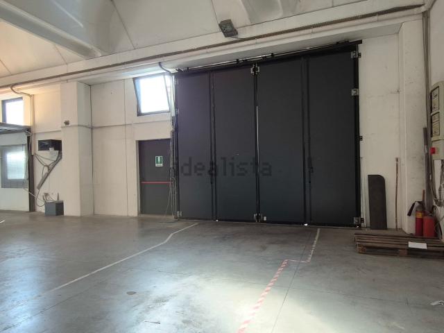 Capannone in affitto a Rosata, Genova