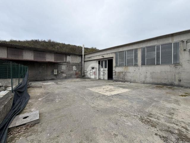 Capannone in affitto a Comunità montana del Sebino bresciano, Ome