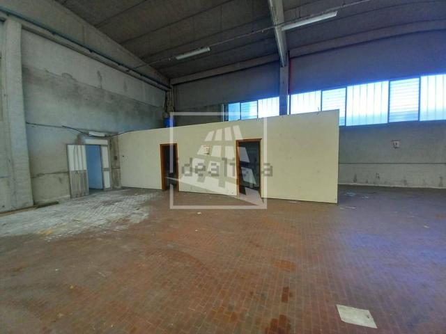 Capannone in affitto a Val d’Enza, Re