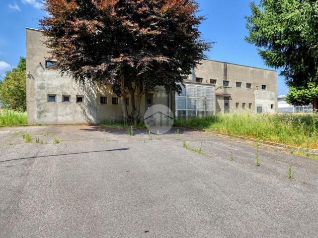 Capannone in affitto a Arsago Seprio, Varese