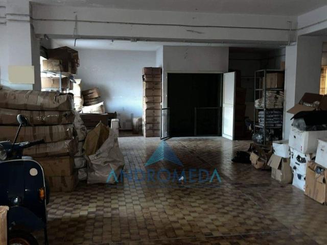 Capannone in affitto a Borgo Siepe, Frattamaggiore