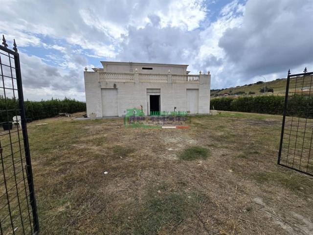 Capannone in affitto a Gela, Sicilia