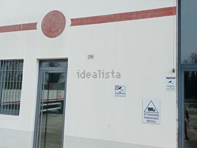 Capannone in affitto a Buttapietra, Veneto