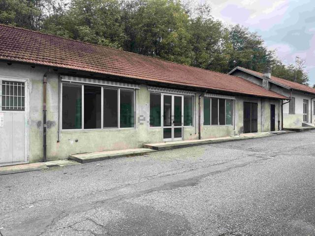 Capannone in affitto a Oneda, Sesto Calende