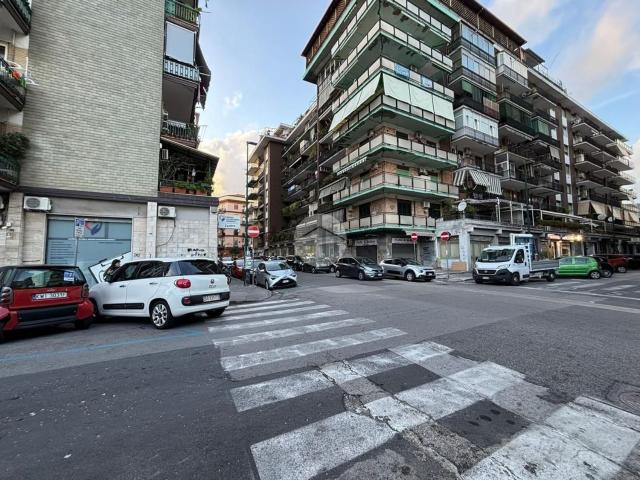 Capannone in affitto a Municipalità 4, Napola