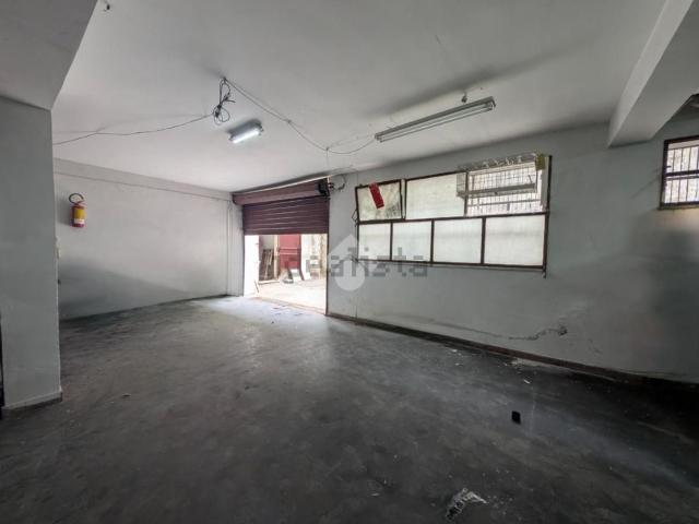 Capannone in affitto a Caserta, Campania