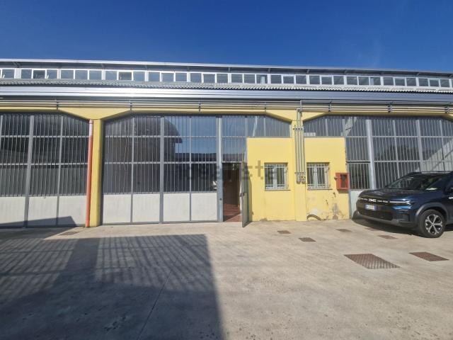 Capannone in affitto a Cascina Torrette, Cornaredo