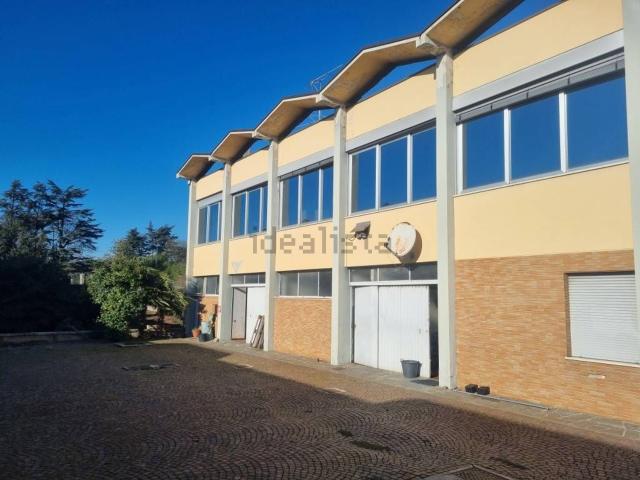 Capannone in affitto a Oggiona Con Santo Stefano, Lombardia