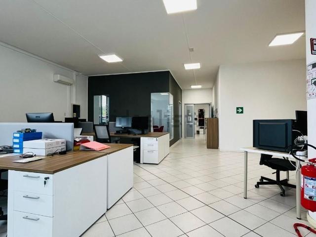 Capannone in affitto a Ospedaletto, Pisa